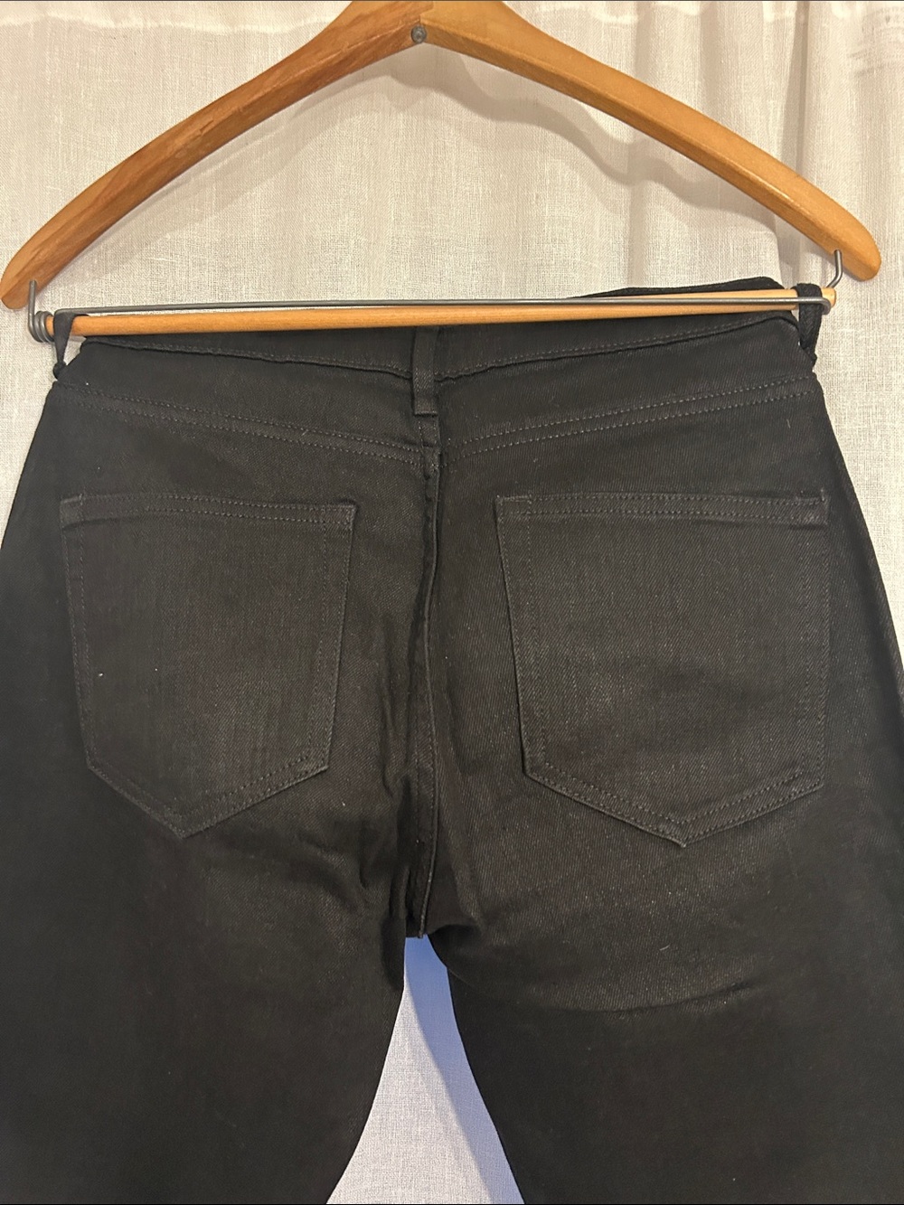 Everlane Women's Skinny Jeans in Black - Picture 3 of 4